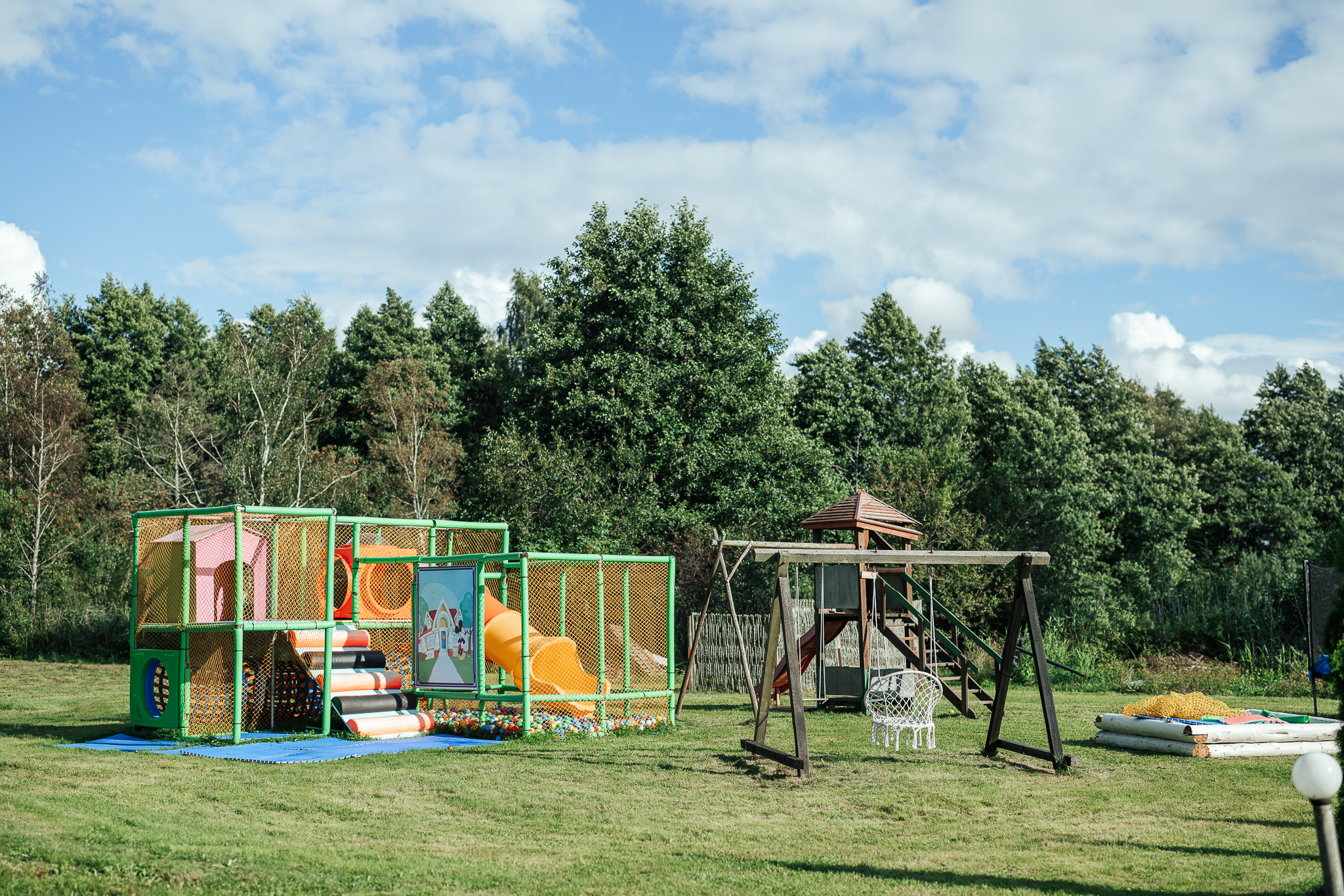 AN Braksi_atputas komplekss_liela banketu maja_ar terasi ar skatu uz rotallaukumu AN Braksi_atputas komplekss_liela banketu maja_ar terasi ar skatu uz rotallaukumu